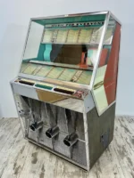 Jukebox Seeburg Modèle 201 - 200 Sélections - Design "Cadillac Tailfins" (1958)