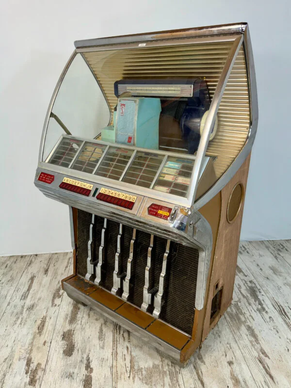 jukebox-seeburg-model-r-1954-unrestored-us-import Jukebox Seeburg Modèle R - Projet de Restauration - 1954 – Image 1